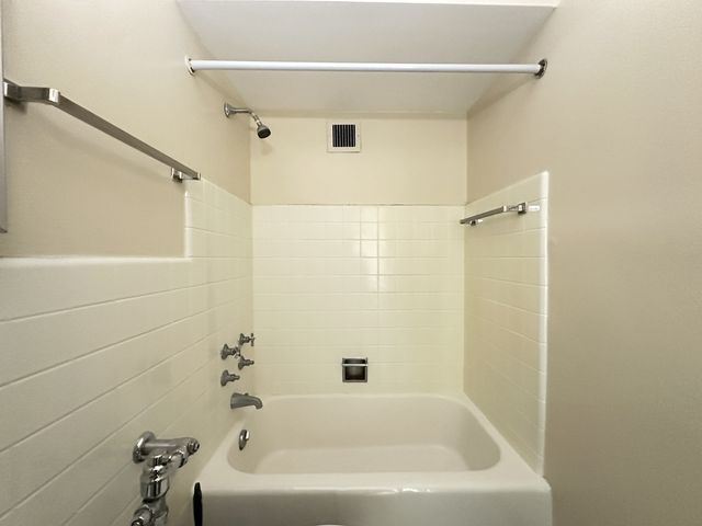 1400 Chicago Avenue 802, Evanston, IL 60201