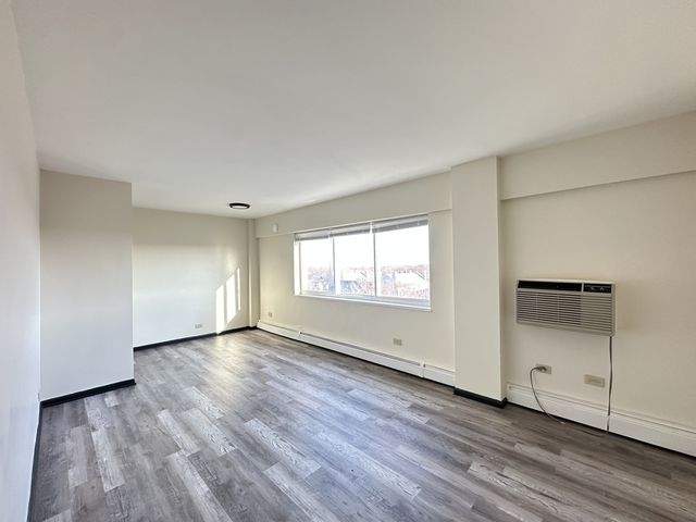 1400 Chicago Avenue 802, Evanston, IL 60201