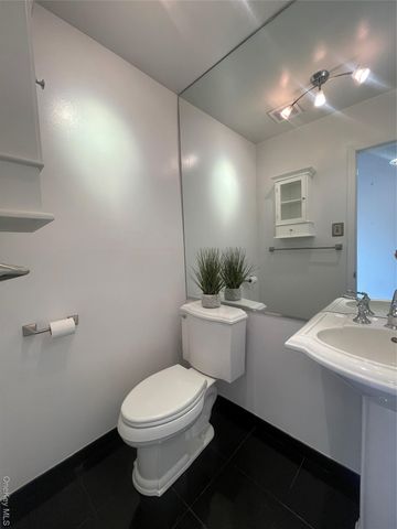 7 Village Lane, Woodbury, NY 11797