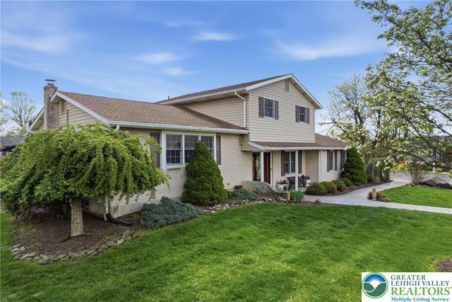 348 Hillcrest Avenue, Lower Nazareth Twp, PA 18064