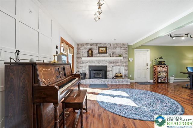 348 Hillcrest Avenue, Lower Nazareth Twp, PA 18064