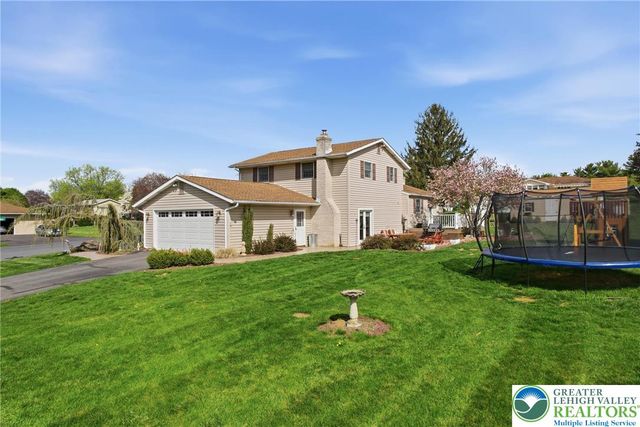 348 Hillcrest Avenue, Lower Nazareth Twp, PA 18064