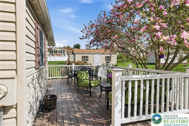 348 Hillcrest Avenue, Lower Nazareth Twp, PA 18064