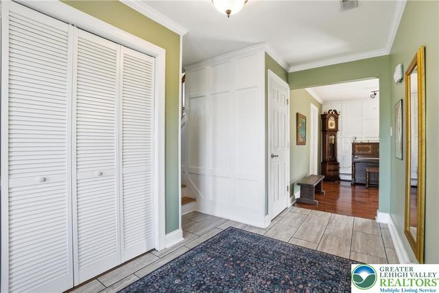 348 Hillcrest Avenue, Lower Nazareth Twp, PA 18064