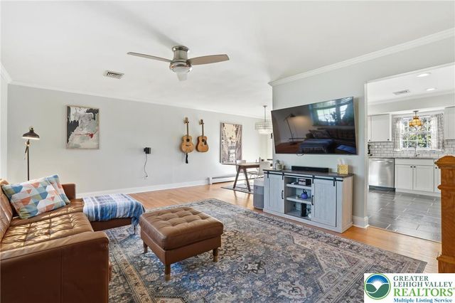 348 Hillcrest Avenue, Lower Nazareth Twp, PA 18064