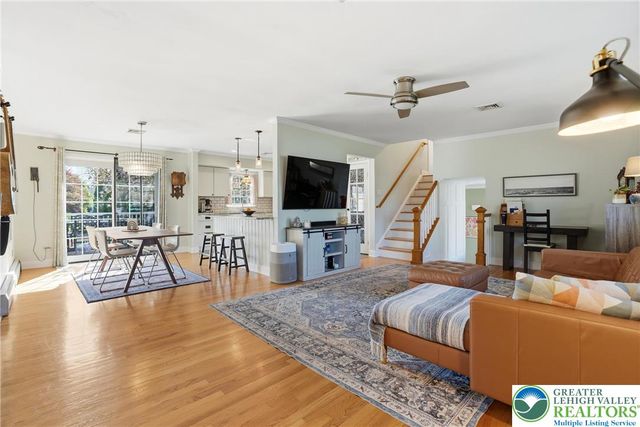 348 Hillcrest Avenue, Lower Nazareth Twp, PA 18064