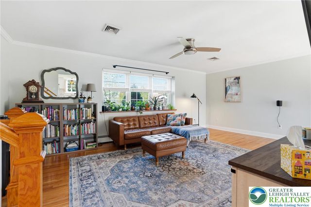 348 Hillcrest Avenue, Lower Nazareth Twp, PA 18064