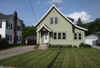 520 10th Street N, Moorhead, MN 56560