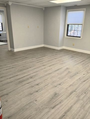 904 Hanover St Ste 4, Manchester, NH 03110