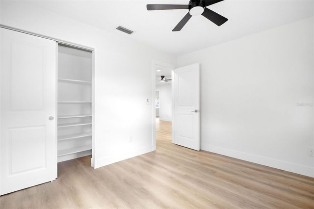 5734 20TH AVENUE N, St Petersburg, FL 33710