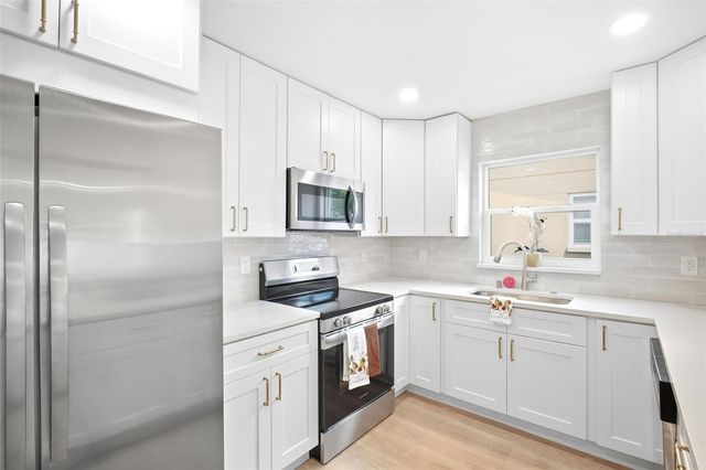 5734 20TH AVENUE N, St Petersburg, FL 33710