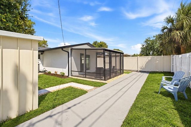 5734 20TH AVENUE N, St Petersburg, FL 33710