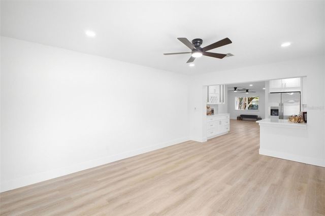 5734 20TH AVENUE N, St Petersburg, FL 33710