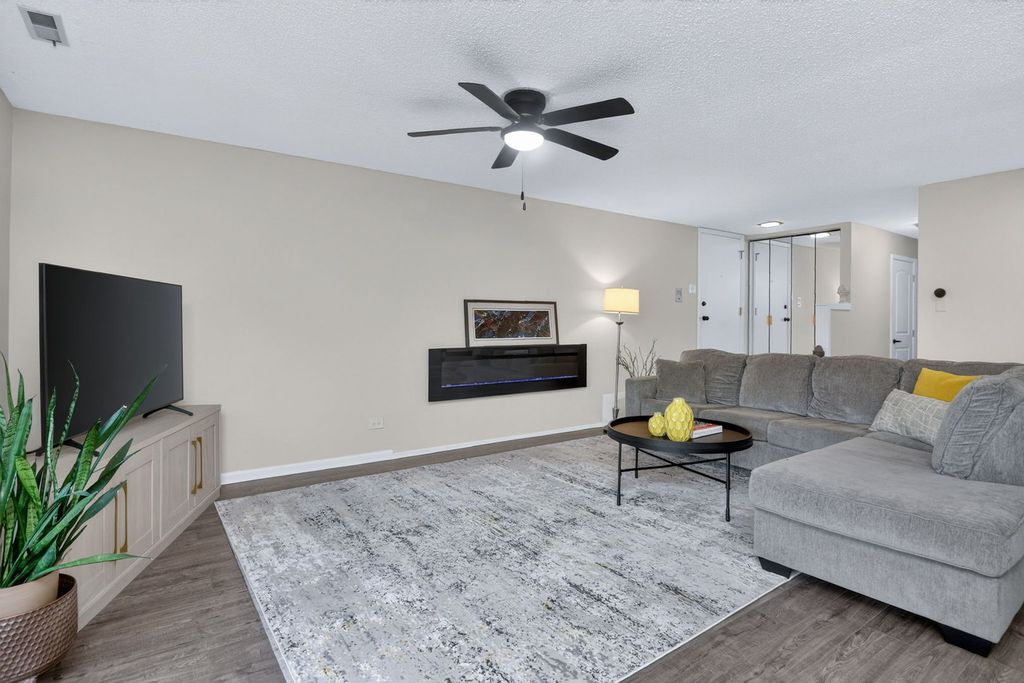 8255 Juniper Court 36D, Palos Hills, IL 60465 — photo 2