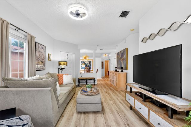 9876 Kamena Circle, Boynton Beach, FL 33436