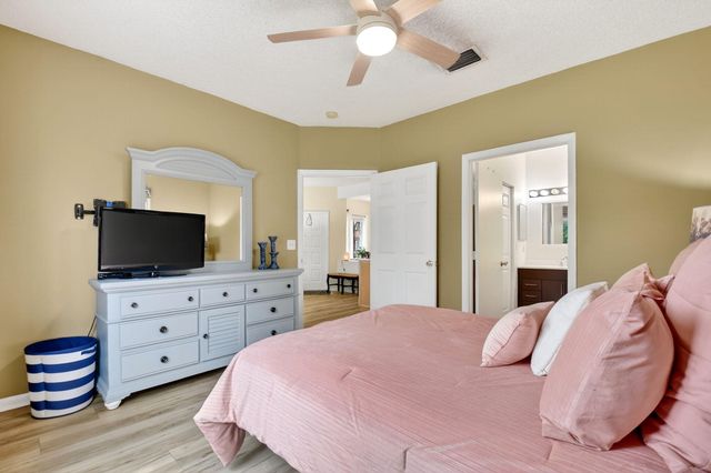 9876 Kamena Circle, Boynton Beach, FL 33436