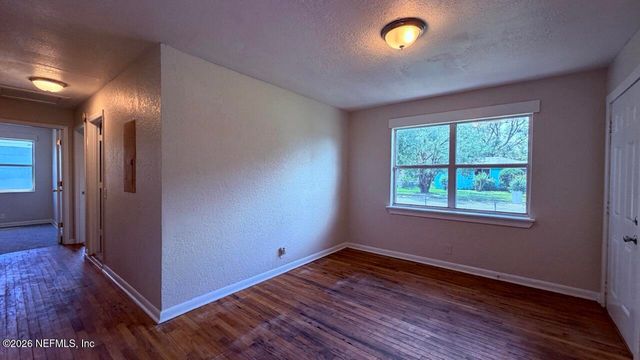 5525 MAHALIA Drive, Jacksonville, FL 32209