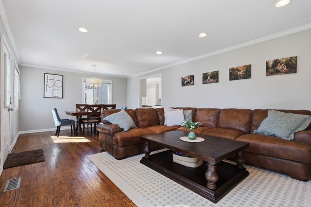 4702 Rosewold Avenue, Royal Oak, MI 48073