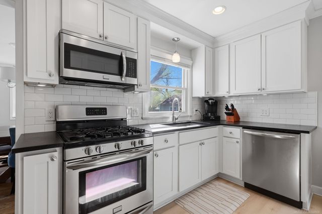 4702 Rosewold Avenue, Royal Oak, MI 48073