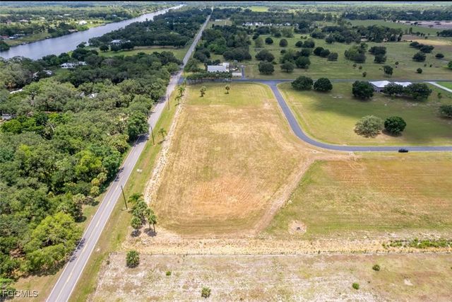 1520 Lindbergh LOOP, Labelle, FL 33935