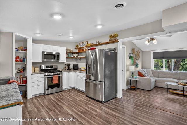 715 Birchwood Street, Dewitt, MI 48820