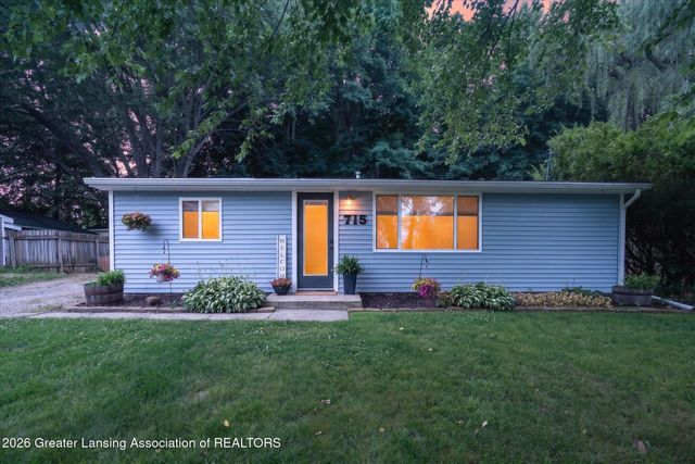 715 Birchwood Street, Dewitt, MI 48820