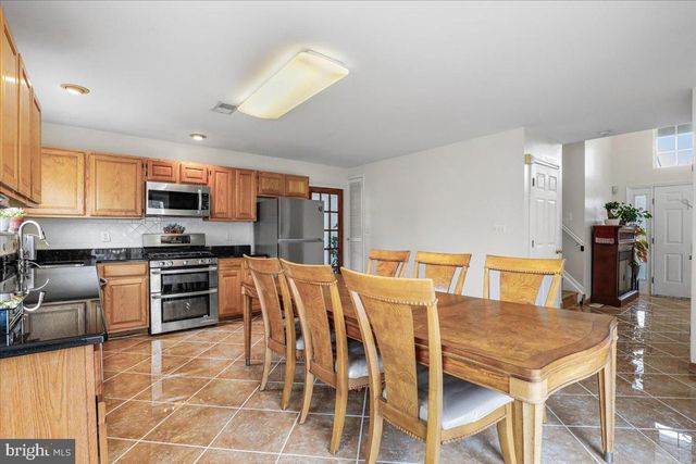 34 GATE LN, Old Bridge, NJ 08857