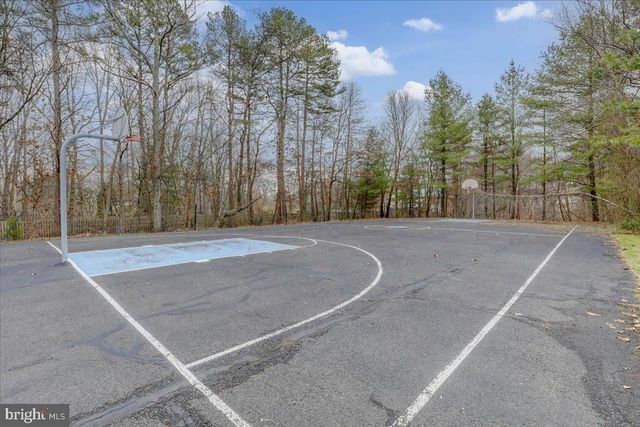 34 GATE LN, Old Bridge, NJ 08857