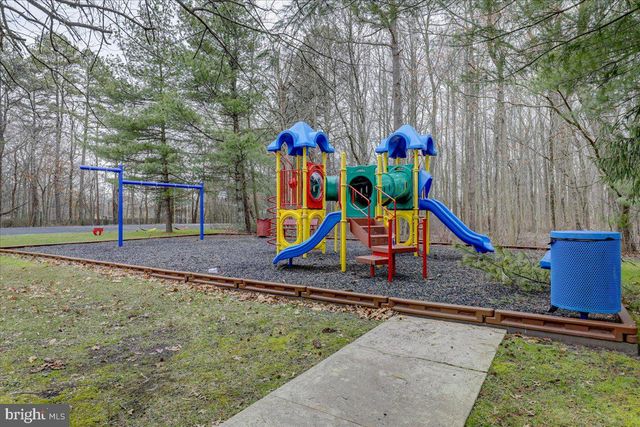 34 GATE LN, Old Bridge, NJ 08857