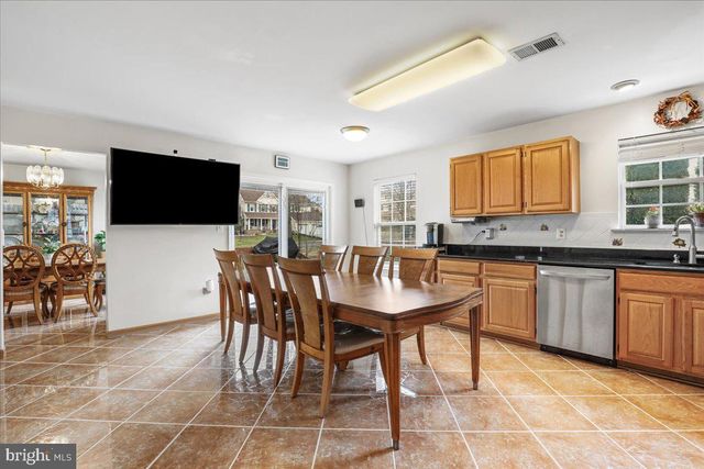 34 GATE LN, Old Bridge, NJ 08857