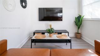 1177 NW 30th St, Miami, FL 33127