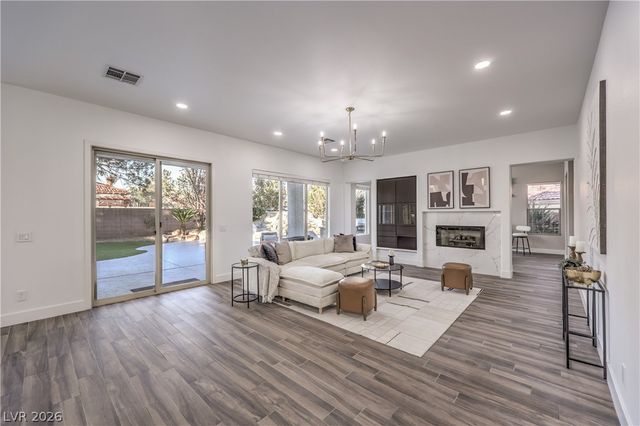 8304 Monarch Birch Avenue, Las Vegas, NV 89117