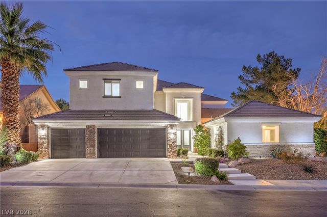 8304 Monarch Birch Avenue, Las Vegas, NV 89117