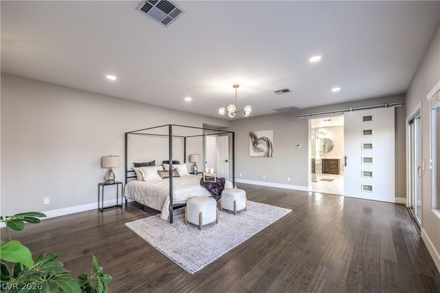 8304 Monarch Birch Avenue, Las Vegas, NV 89117