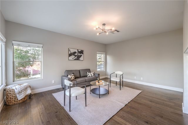 8304 Monarch Birch Avenue, Las Vegas, NV 89117