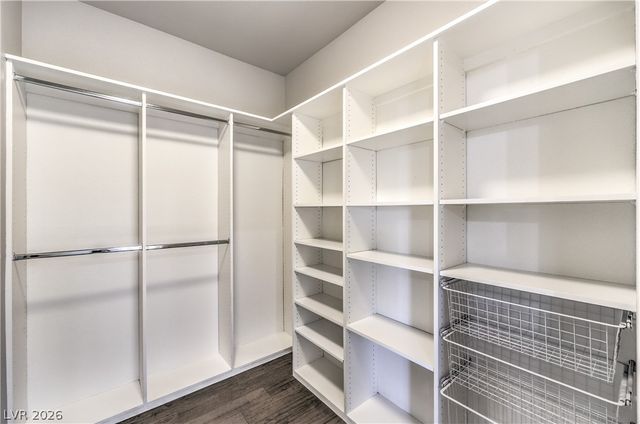 8304 Monarch Birch Avenue, Las Vegas, NV 89117