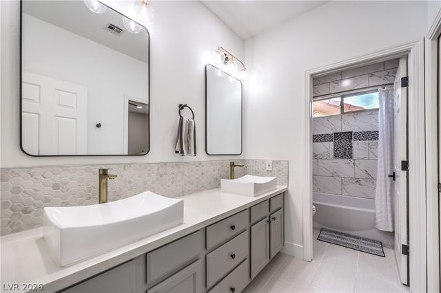 8304 Monarch Birch Avenue, Las Vegas, NV 89117