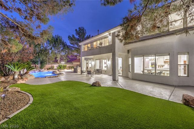 8304 Monarch Birch Avenue, Las Vegas, NV 89117