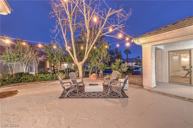 8304 Monarch Birch Avenue, Las Vegas, NV 89117