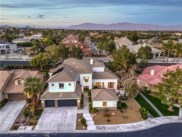 8304 Monarch Birch Avenue, Las Vegas, NV 89117