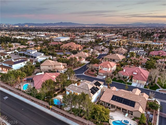 8304 Monarch Birch Avenue, Las Vegas, NV 89117