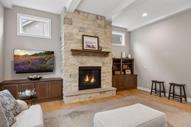 2334 Simply Living Lane, Hudson, WI 54016