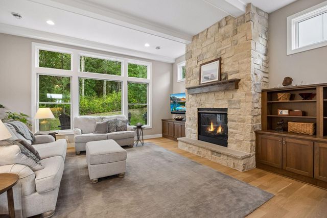 2334 Simply Living Lane, Hudson, WI 54016