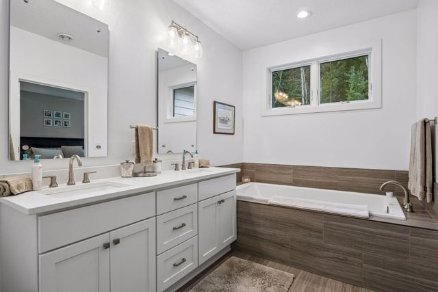 2334 Simply Living Lane, Hudson, WI 54016