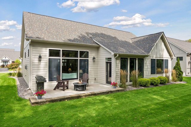 2334 Simply Living Lane, Hudson, WI 54016