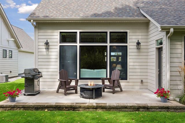 2334 Simply Living Lane, Hudson, WI 54016