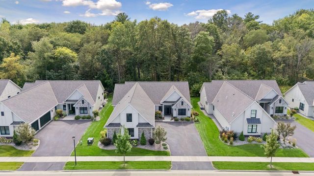 2334 Simply Living Lane, Hudson, WI 54016