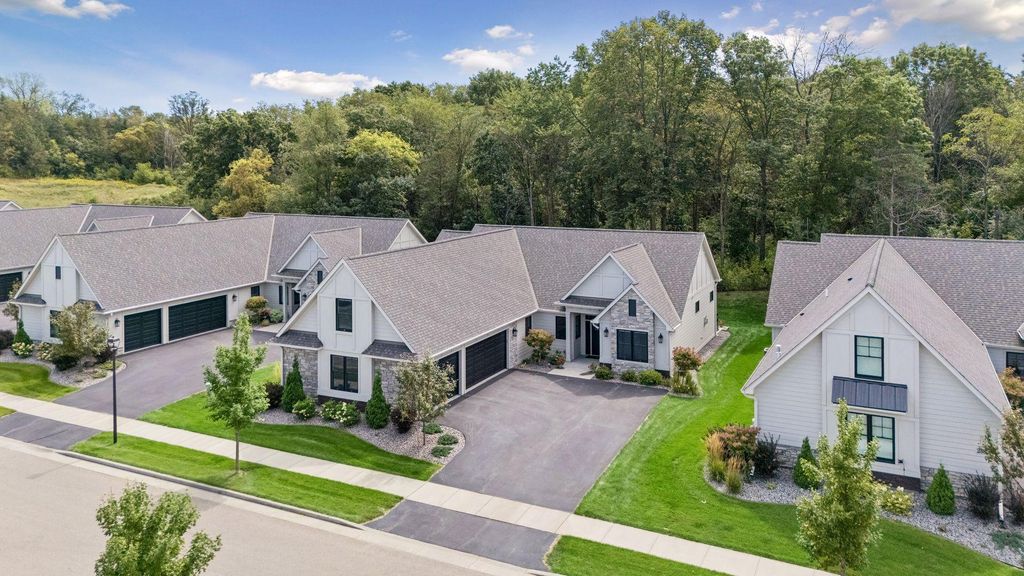 2334 Simply Living Lane, Hudson, WI 54016