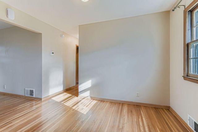 80 Sherrie Lane, Woodbury, MN 55125