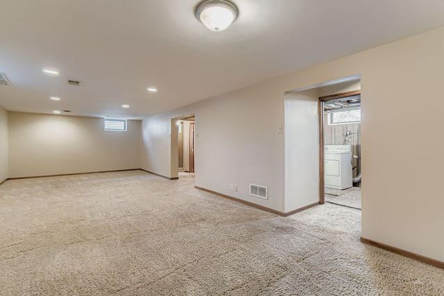 80 Sherrie Lane, Woodbury, MN 55125